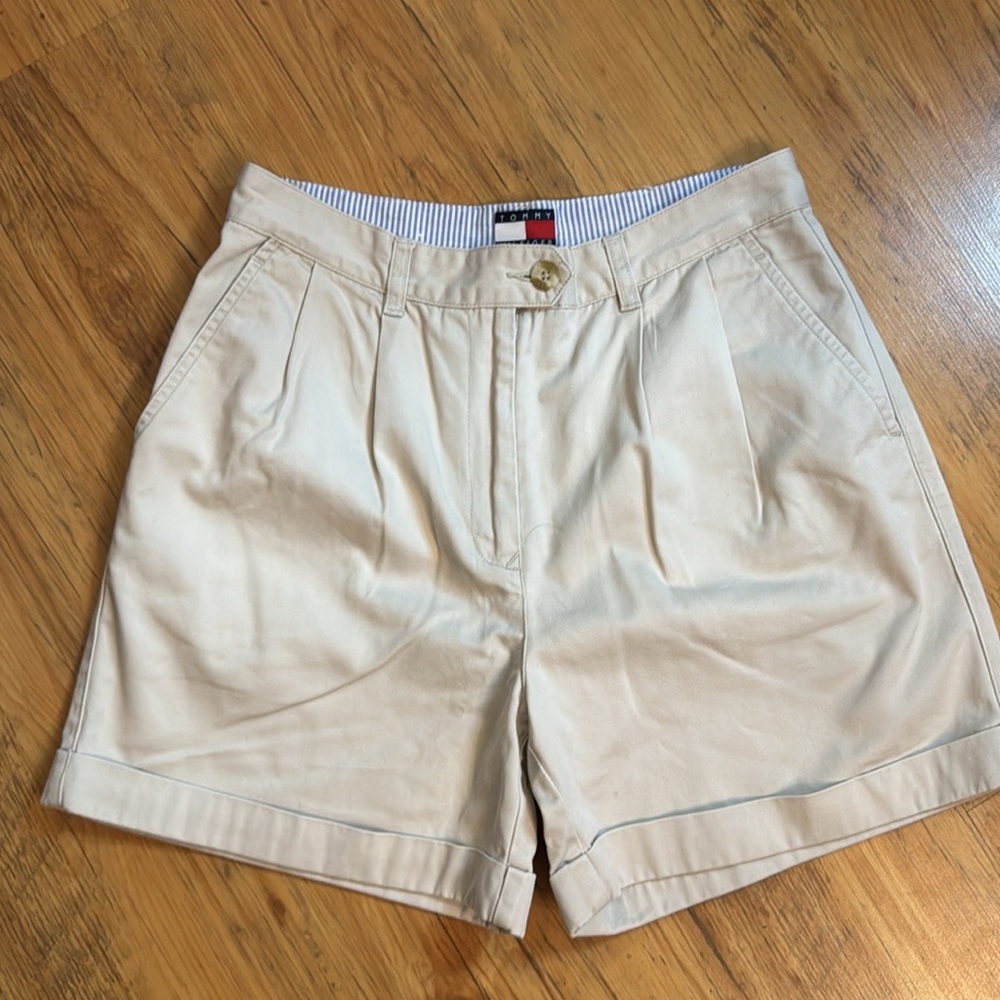 Tommy Hilfiger Shorts 90’s Pleated Wmns Sz 8 Cream